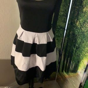 2b Bebe dress xtra small super cute